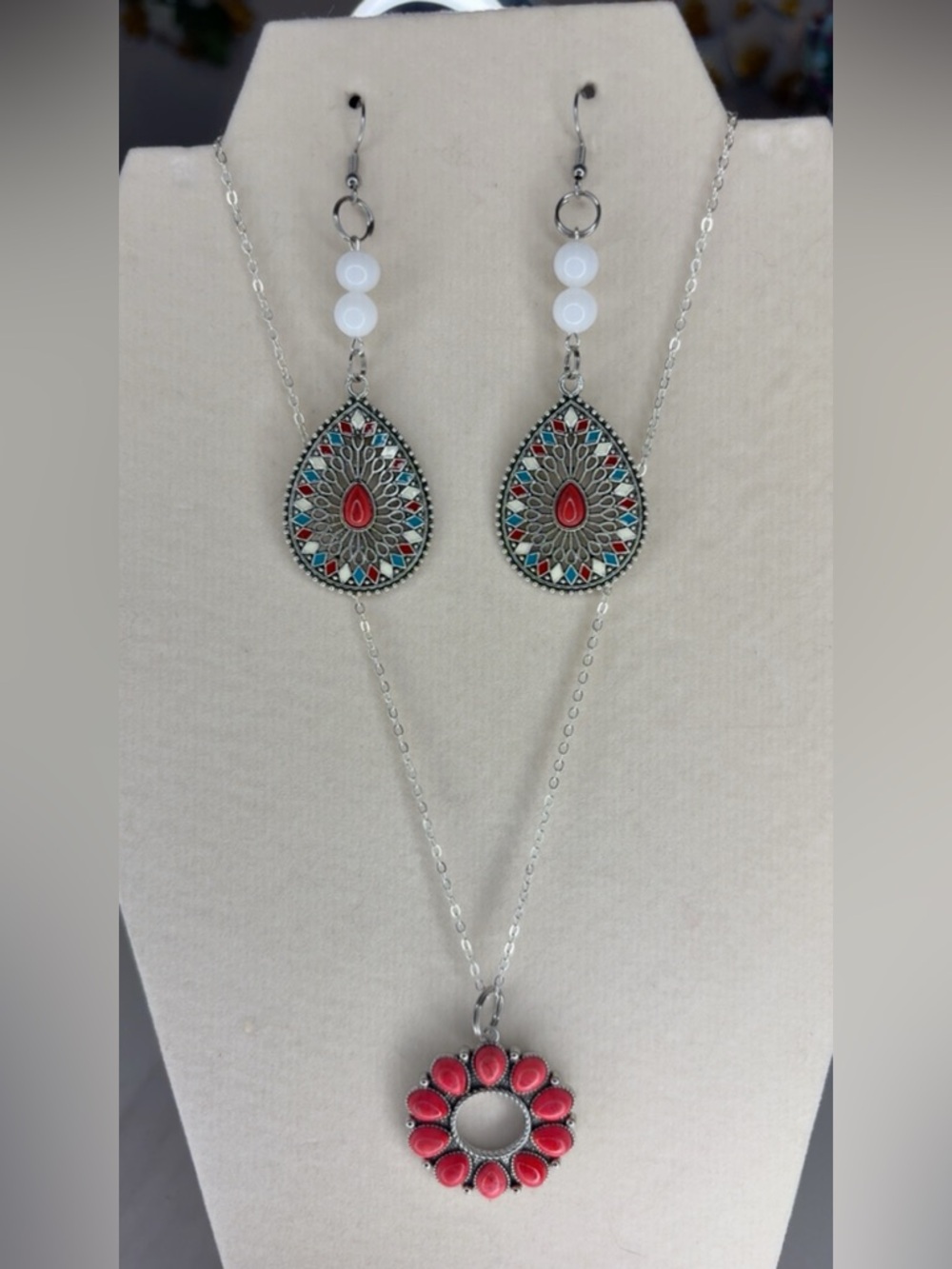 Stainless 304 silver plated Floral Red Pendant Necklace & Teardrop Earrings Set